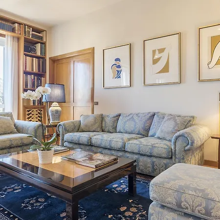Borghese Luxury Terrace Гостевой дом Рим
